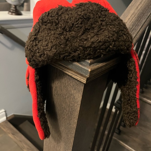 Gap boys red winter hat sz 5/7 NWT retail $54 - Picture 3 of 4
